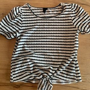W5 Black and White Striped Short Sleeve Top